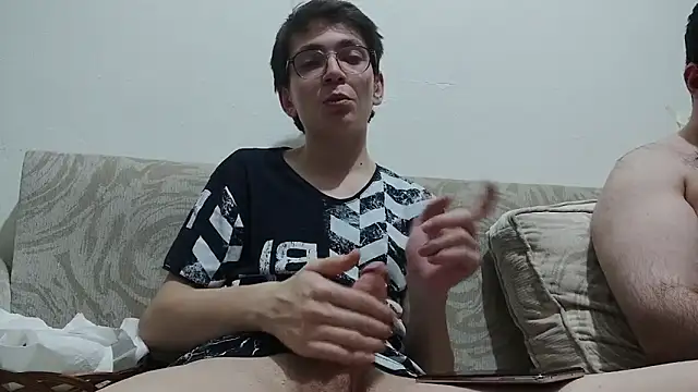 Snapshot of minikkdunyam chatting on 11/22/25, 05:12 minikkdunyam online show from 11/22/25, 05:12