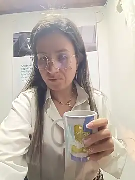 Valentina--1 online show from 05/22/26, 10:10