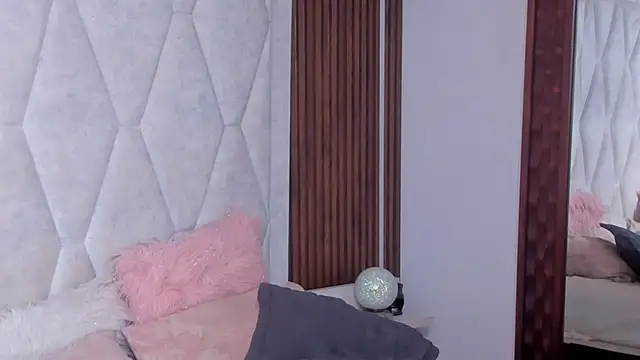 IrinaaVega online show from 06/04/26, 05:41