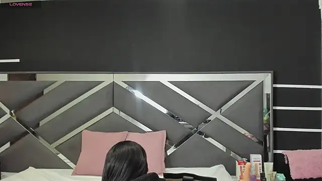 ScarlettParker online show from 11/21/25, 12:04