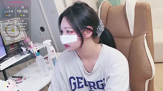 Milk Sola online show from 06/15/26, 12:07