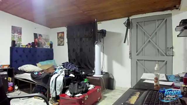 Snapshot of Malek_Ivonny chatting on 02/27/26, 02:33 Malek Ivonny online show from 02/27/26, 02:33