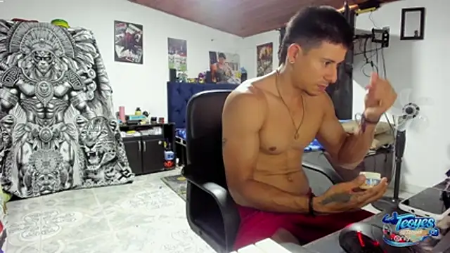 Snapshot of Malek_Ivonny chatting on 03/20/26, 07:19 Malek Ivonny online show from 03/20/26, 07:19