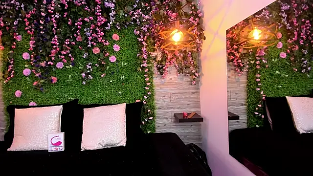 EmilyyRed online show from 11/08/25, 09:13