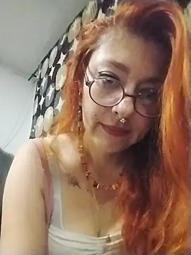 EmilyyRed online show from 12/18/25, 02:39