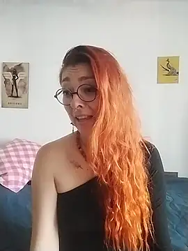 EmilyyRed online show from 12/18/25, 05:52