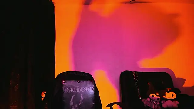 Snapshot of Yueeclipsa chatting on 02/15/26, 04:09 Yueeclipsa online show from 02/15/26, 04:09