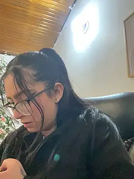 Kloe Novoa online show from 10/29/25, 02:08