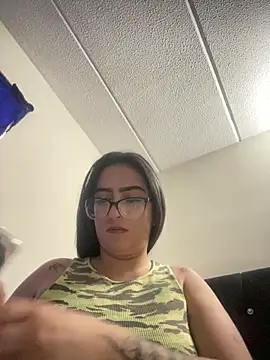 Kloe Novoa online show from 04/24/26, 12:29