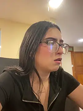 Kloe Novoa online show from 05/11/26, 04:04