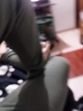 Snapshot of Andres__00 chatting on 03/23/26, 02:04 Andres 00 online show from 03/23/26, 02:04