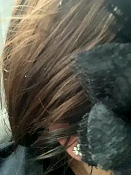 Snapshot of crazzyanne chatting on 12/13/25, 08:25 crazzyanne online show from 12/13/25, 08:25