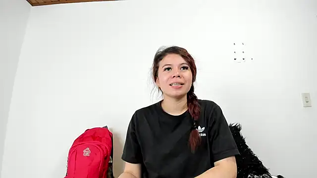 Vanessa Martinz online show from 10/25/25, 12:13