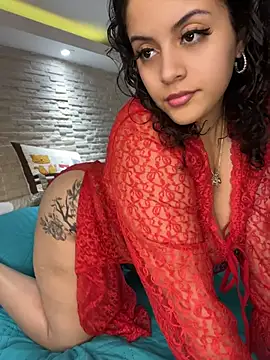 Snapshot of amellita-33 chatting on 07/25/26, 03:59 amellita-33 online show from 07/25/26, 03:59