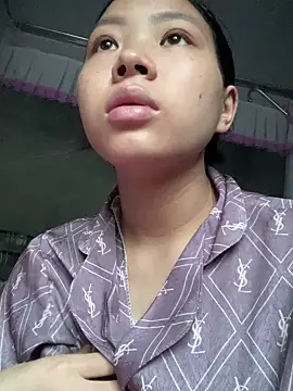 Snapshot of Milk_xx chatting on 11/02/25, 07:11 Milk xx online show from 11/02/25, 07:11