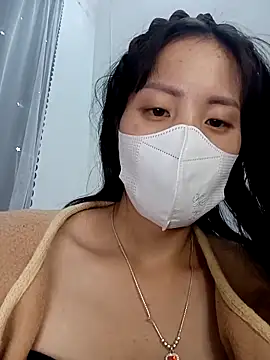 Snapshot of ezabel- chatting on 11/19/25, 12:54 ezabel- online show from 11/19/25, 12:54