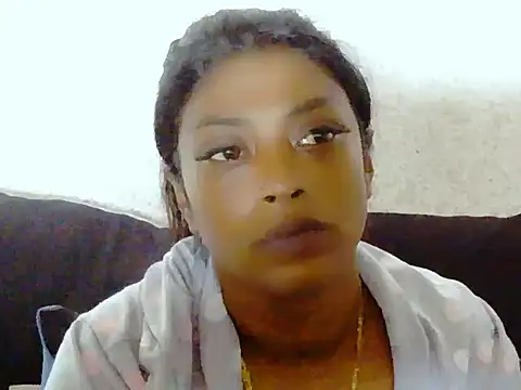 Snapshot of DOVE85 chatting on 11/11/25, 11:54 DOVE85 online show from 11/11/25, 11:54