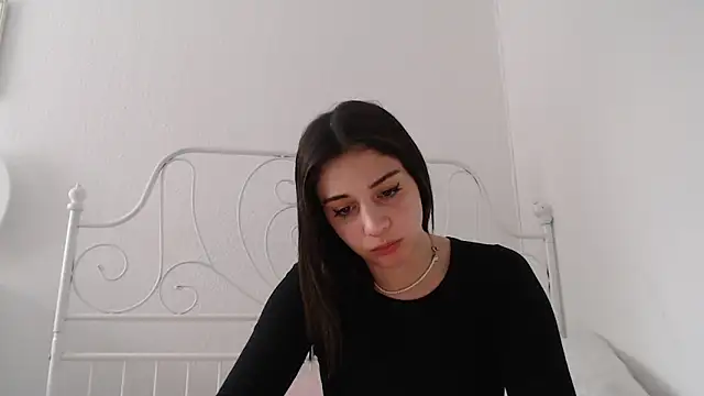 Snapshot of bellefleurrr chatting on 05/09/26, 05:51 bellefleurrr online show from 05/09/26, 05:51
