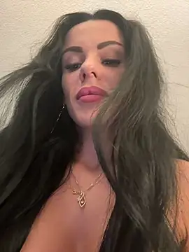 Snapshot of EmmaVayne chatting on 02/23/26, 08:06 EmmaVayne online show from 02/23/26, 08:06