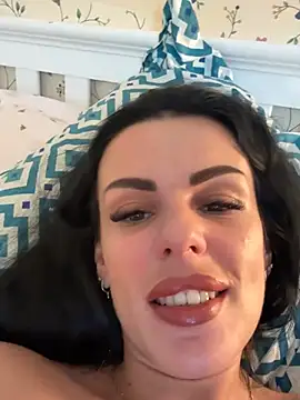 Snapshot of EmmaVayne chatting on 03/01/26, 08:11 EmmaVayne online show from 03/01/26, 08:11