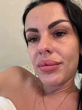 Snapshot of EmmaVayne chatting on 03/09/26, 08:46 EmmaVayne online show from 03/09/26, 08:46