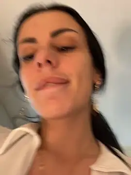 Snapshot of EmmaVayne chatting on 03/13/26, 07:53 EmmaVayne online show from 03/13/26, 07:53