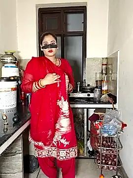 Snapshot of Heena-143 chatting on 04/08/26, 04:07 Heena-143 online show from 04/08/26, 04:07