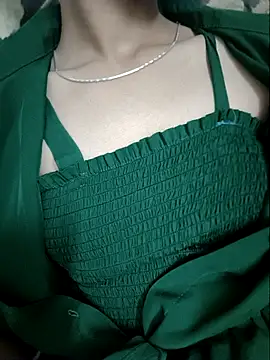 Snapshot of Kissu-Jaan chatting on 10/29/25, 04:53 Kissu-Jaan online show from 10/29/25, 04:53