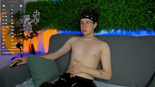 Teddy Parker online show from 12/14/25, 04:34