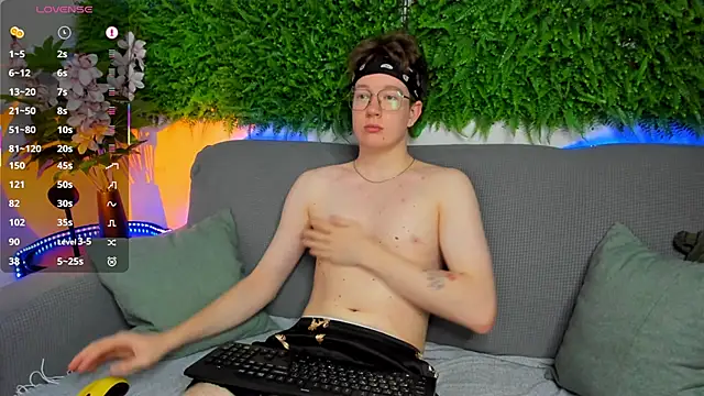 Teddy Parker online show from 12/15/25, 12:20