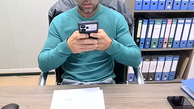 Evasionee online show from 10/30/25, 07:54