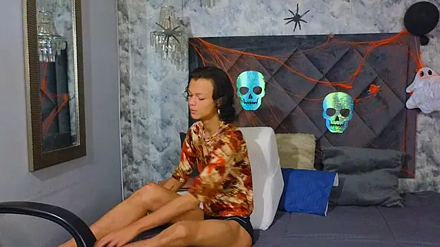 Snapshot of Indi_rave chatting on 10/31/25, 12:50 Indi rave online show from 10/31/25, 12:50