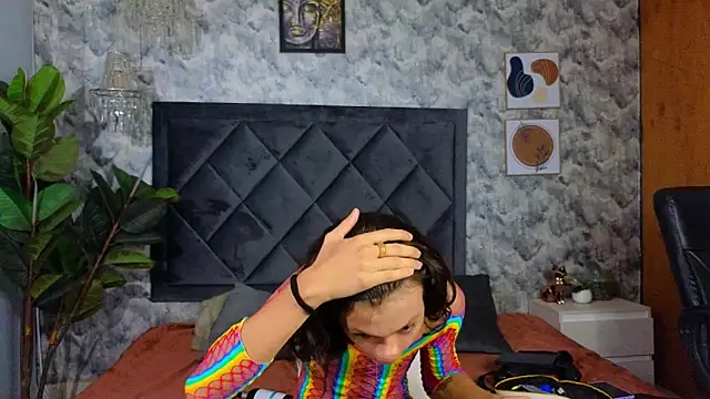 Snapshot of Indi_rave chatting on 11/11/25, 01:11 Indi rave online show from 11/11/25, 01:11