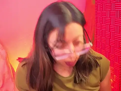 Snapshot of zylla_storn chatting on 12/16/25, 08:19 zylla storn online show from 12/16/25, 08:19