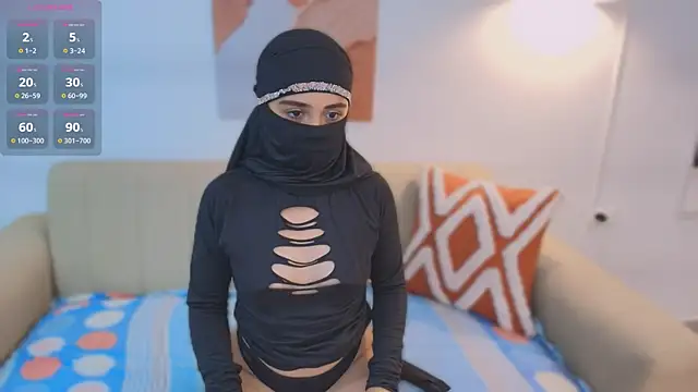 Snapshot of Lailaa_lush chatting on 11/18/25, 07:02 Lailaa lush online show from 11/18/25, 07:02