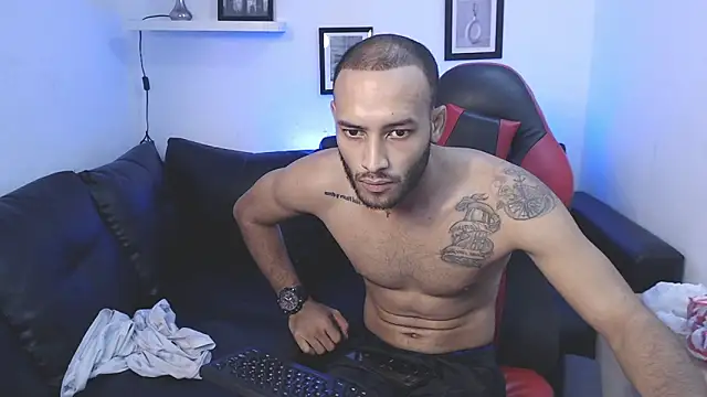 Giselle Max online show from 11/03/25, 01:34