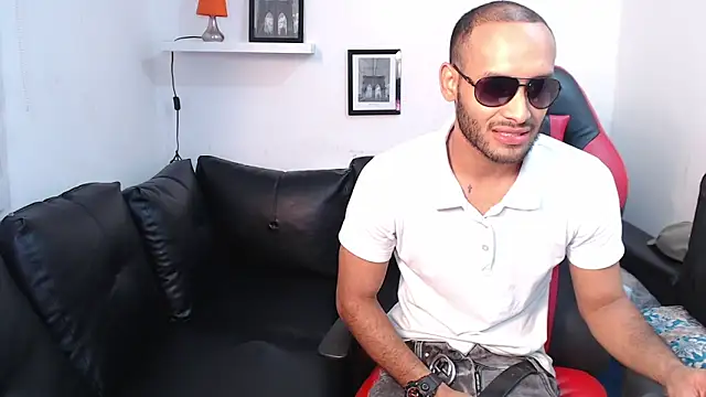 Giselle Max online show from 11/04/25, 01:54