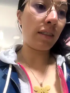 eva delight  online show from 12/02/25, 11:04