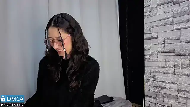 eva delight  online show from 04/25/26, 12:08