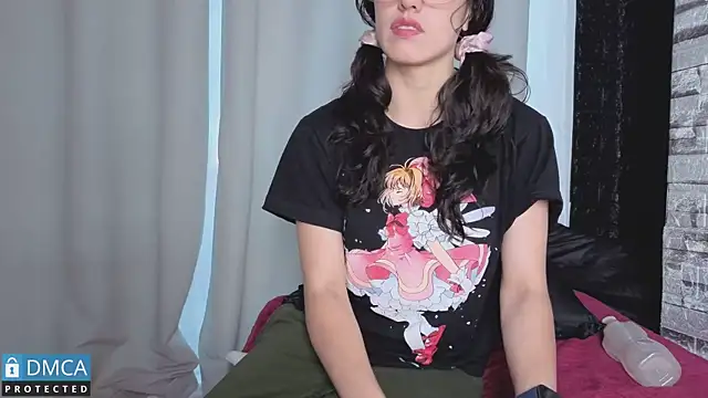 eva delight  online show from 05/04/26, 12:12