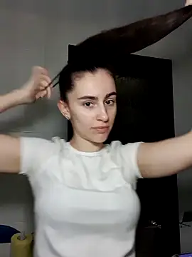 Snapshot of _my_Khaleesi_ chatting on 11/05/25, 07:30 my Khaleesi online show from 11/05/25, 07:30