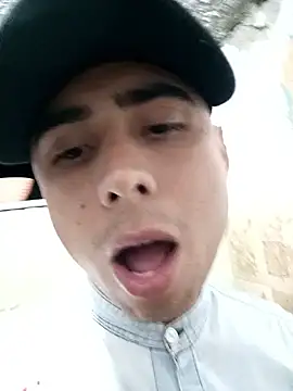 Snapshot of robinhd1234 chatting on 01/10/26, 12:12 robinhd1234 online show from 01/10/26, 12:12