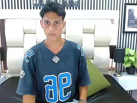 wiltom  online show from 11/01/25, 01:40