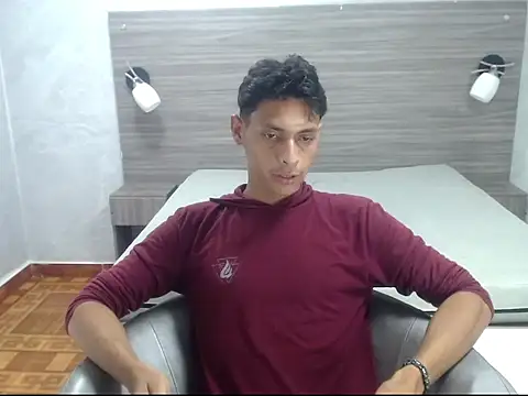 wiltom  online show from 11/02/25, 09:17