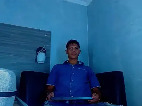 wiltom  online show from 11/18/25, 03:34