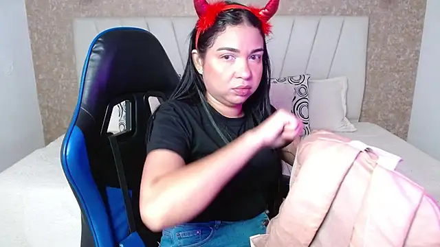 Snapshot of AliceSmity_ chatting on 01/15/26, 11:15 AliceSmity online show from 01/15/26, 11:15