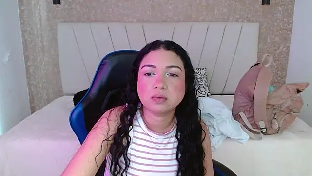 Snapshot of AliceSmity_ chatting on 02/20/26, 11:54 AliceSmity online show from 02/20/26, 11:54