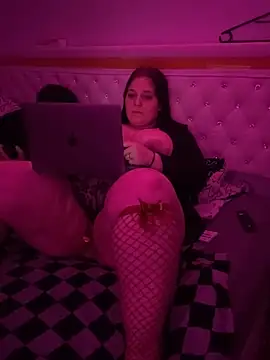 Aksinja05 online show from 12/18/25, 07:53