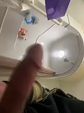 Snapshot of slimshadypt2 chatting on 11/22/25, 10:58 slimshadypt2 online show from 11/22/25, 10:58