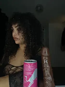 Snapshot of CaramelCarmenxox chatting on 11/13/25, 10:08 CaramelCarmenxox online show from 11/13/25, 10:08